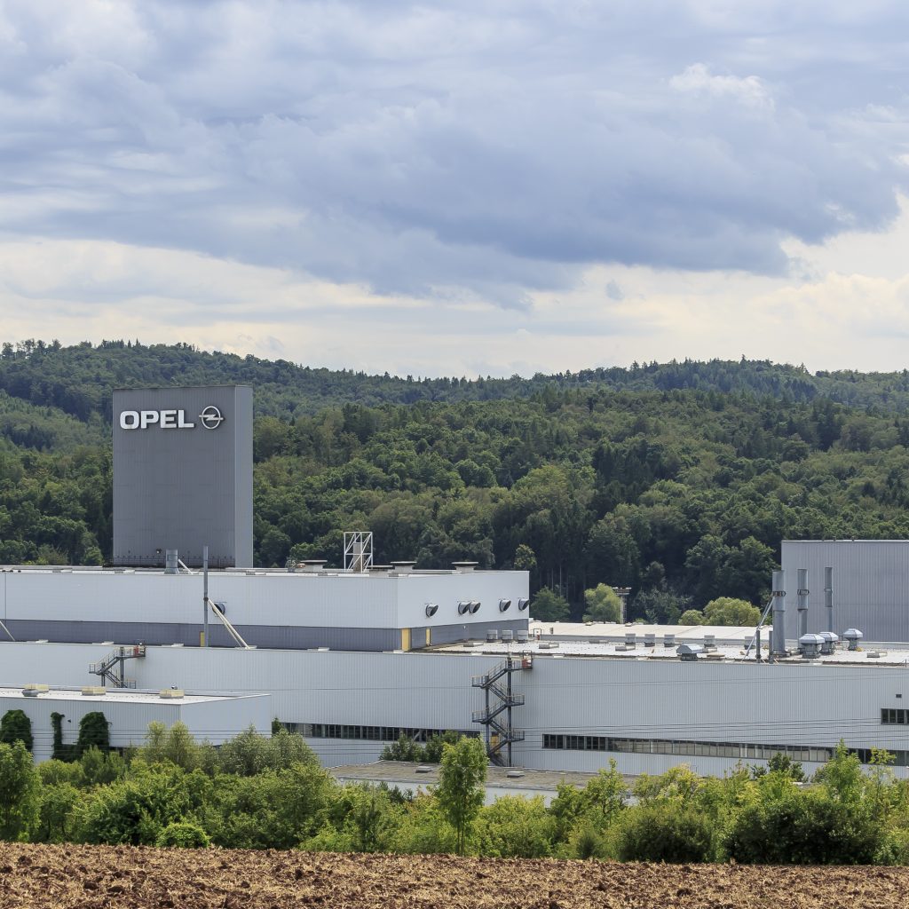 Opel hat Werk in Eisenach wieder in Betrieb genommen