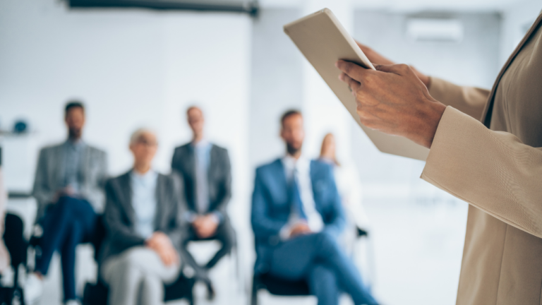 Erfolgreich Verhandeln: Strategien, Taktiken und Techniken im Fokus