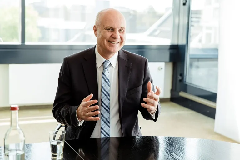 Unternehmensfinanzierung in unsicheren Zeiten Uwe Borges